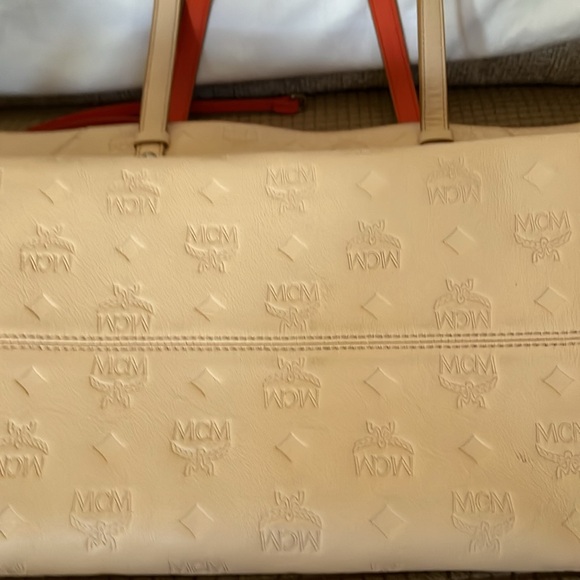 MCM Kira Shopper in color Bisque - Picture 12 of 12